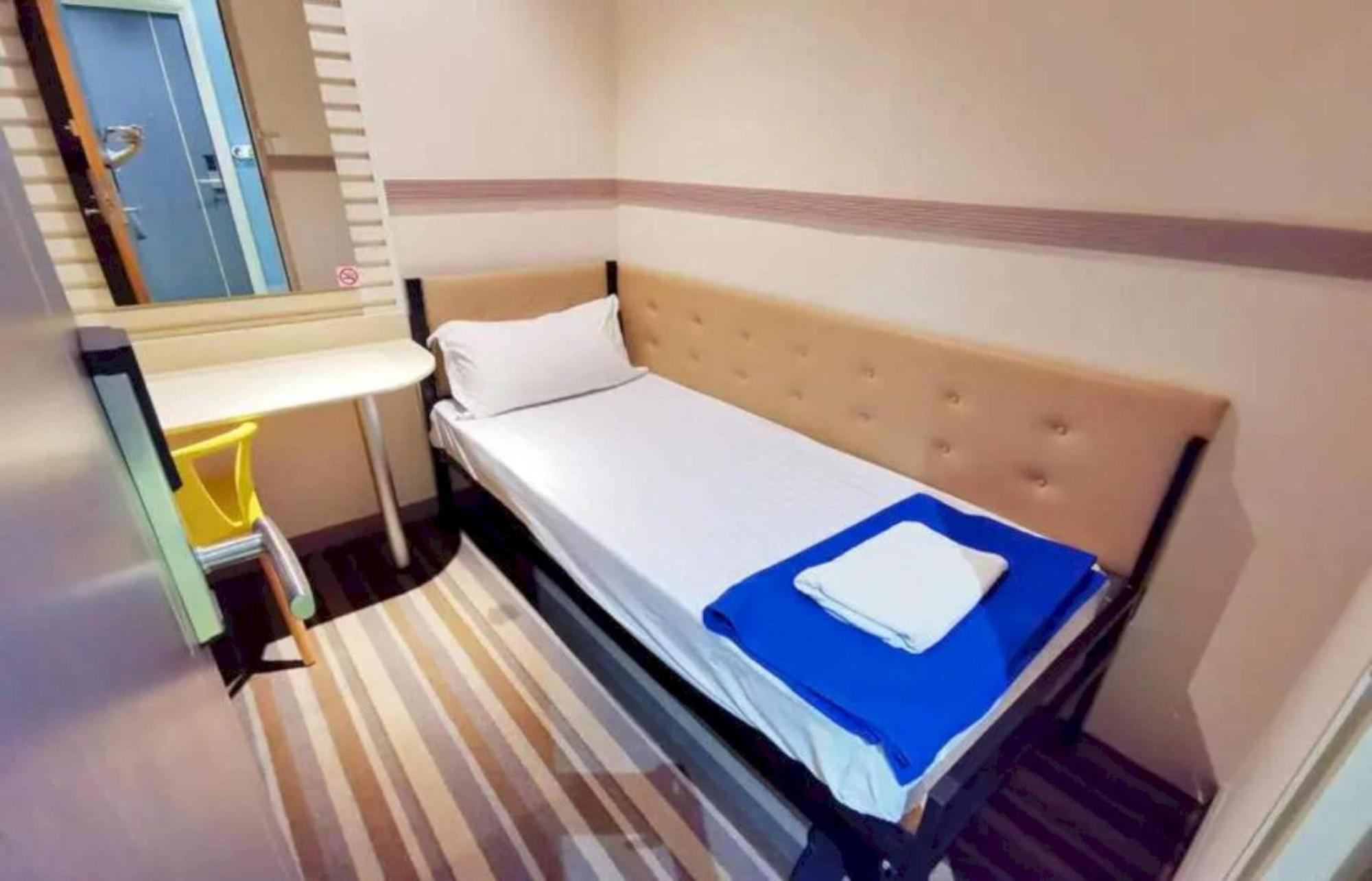 Capital O 75451 Podstel Hostel 曼谷 外观 照片