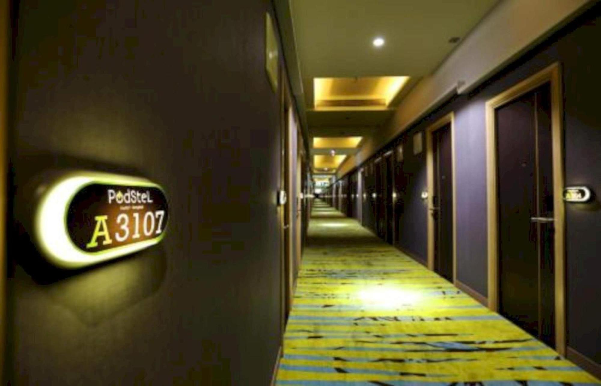 Capital O 75451 Podstel Hostel 曼谷 外观 照片