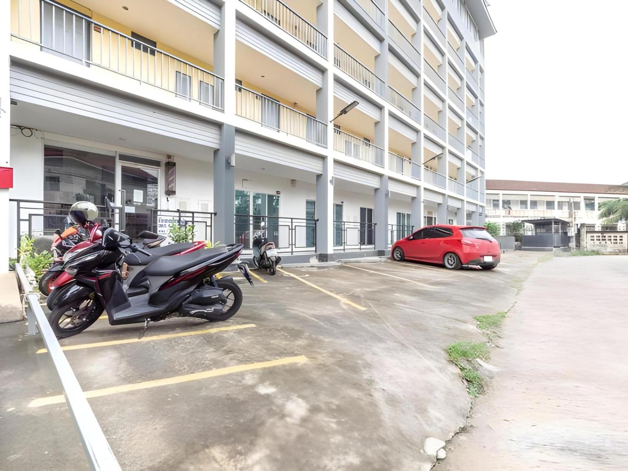Capital O 75451 Podstel Hostel 曼谷 外观 照片